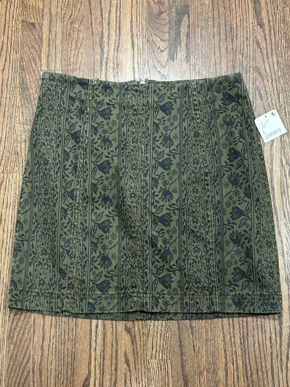 Free People Dusty Army Combo Floral Print Mini Skirt Size 6 NWT